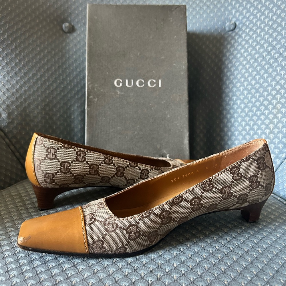 Gucci Beige and Brown Monogram Pumps